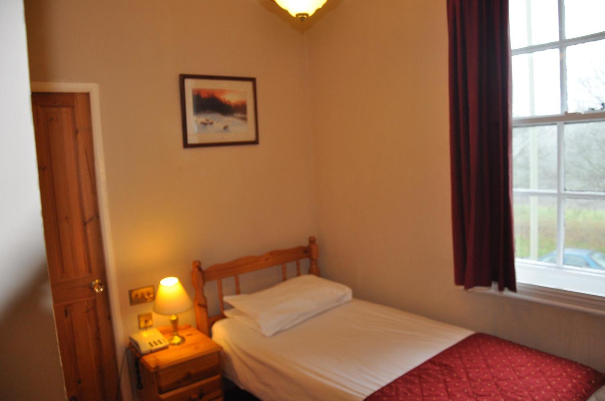 The Roundabout Hotel Fareham Eksteriør bilde